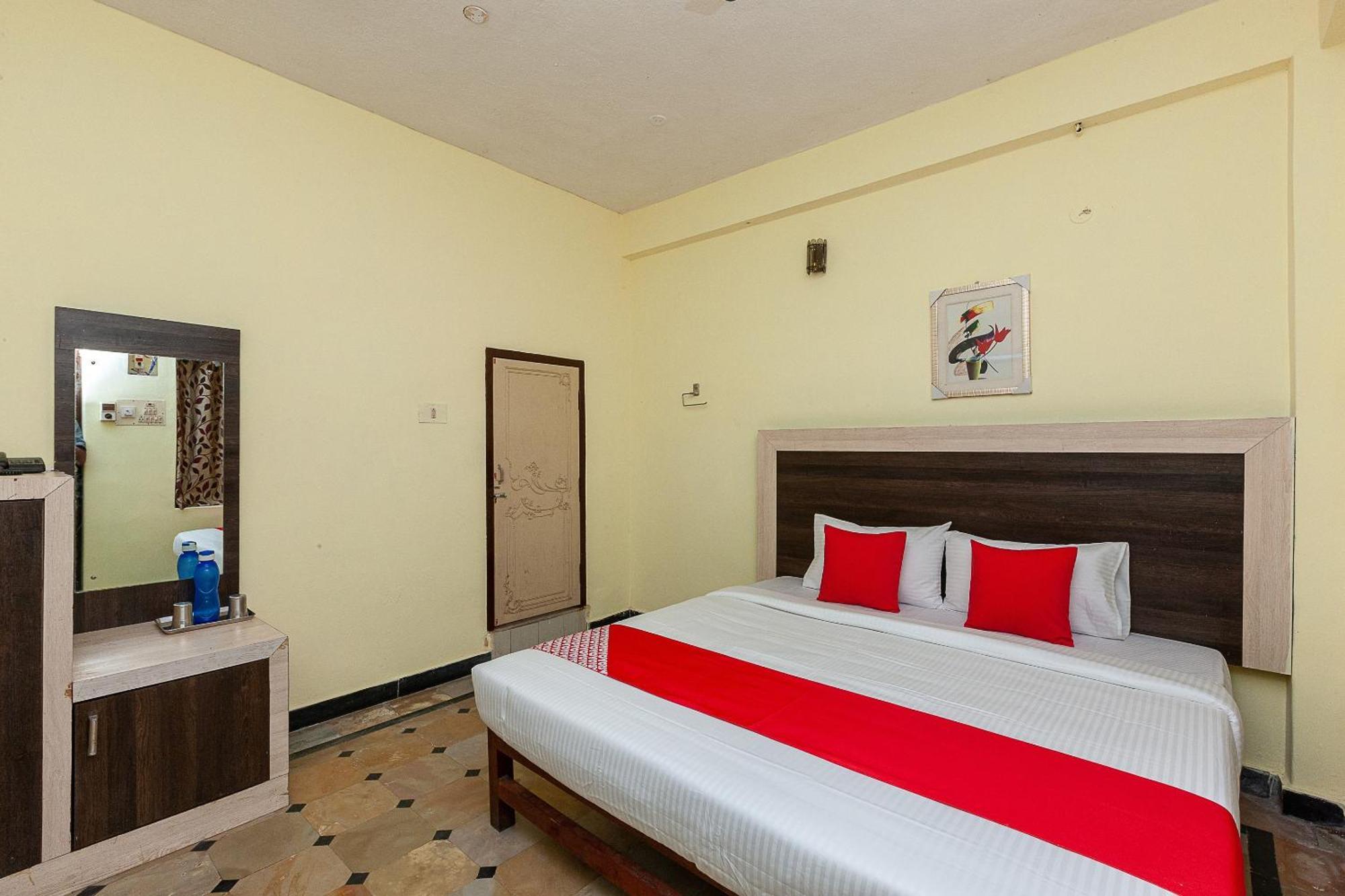 Collection O Ammayi Hotels & Resorts Tiruvannāmalai Extérieur photo